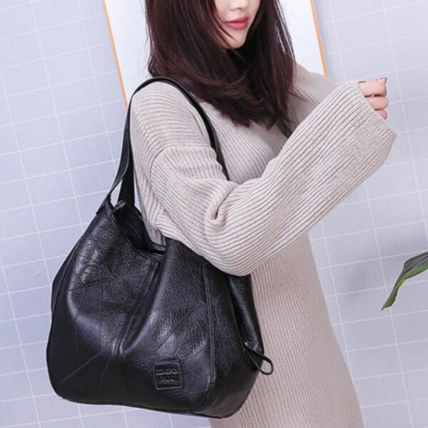 Bolsa Feminina Fashion Leather® 2022 - Image 2