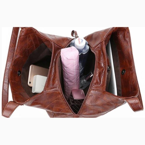 Bolsa Feminina Fashion Leather® 2022 - Image 9